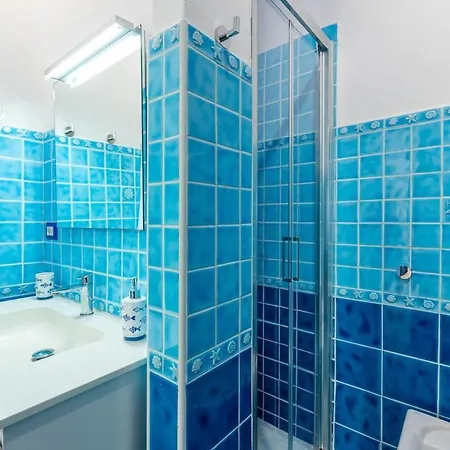 Parcheggio Privato - Fronte Mare - Casa Carina Apartment